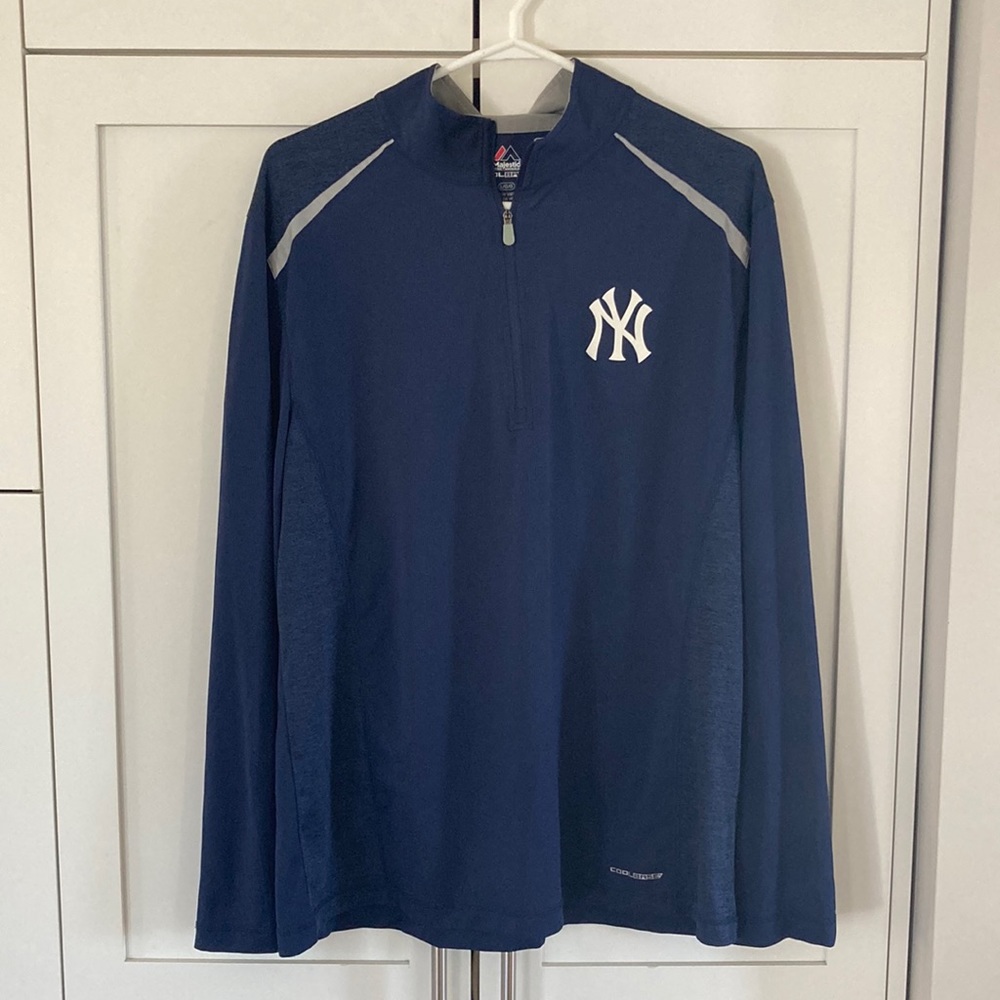 Majestic MLB Lightweight Sweater- New York Yankees
